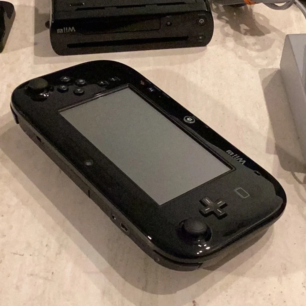 Nintendo Wii U Console 32GB Black & Gamepad System Complete Pokemon Gengar - Picture 9 of 16